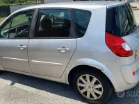 Usata Renault Scénic 106 CV (77 kW) 2008 Grigio Monovolume