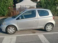 Usata Toyota Yaris 75 CV (55 kW) 2005 Grigio Berlina
