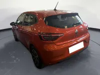 Usata Renault Clio V Equilibre 140 CV (102 kW) 2023 Arancione Berlina