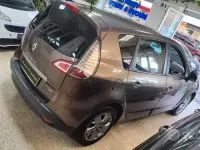 Usata Renault Scénic 110 CV (80 kW) 2011 Marrone Monovolume