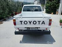 usata Toyota HiLux ln 65 anno 1988 iscritto ASI