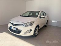 Usata Hyundai i20 Edition 85 CV (62 kW) 2013 Bianco Berlina