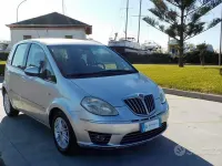 Usata Lancia Musa S 95 CV (69 kW) 2010 Grigio Monovolume