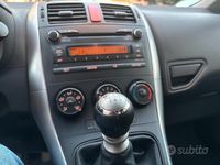 Usata Toyota Auris 2011 Grigio Berlina