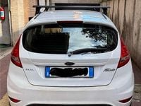 Usata Ford Fiesta Ghia 82 CV (60 kW) 2012 Utilitaria