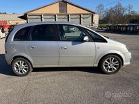 Usata Opel Meriva Cosmo 105 CV (77 kW) 2010 Grigio Monovolume