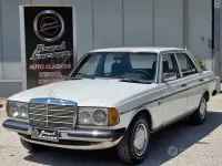 Usata Mercedes 240 72 CV (52 kW) 1981 Bianco Berlina