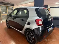 Usata Smart ForFour Prime 71 CV (52 kW) 2015 Nero Utilitaria