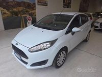 Usata Ford Fiesta 92 CV (67 kW) 2016 Bianco Utilitaria