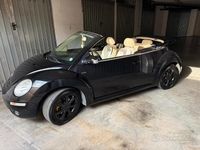Usata VW New Beetle 102 CV (75 kW) 2007 Nero Utilitaria