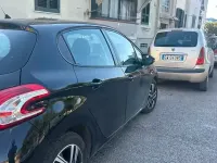 Usata Peugeot 208 90 CV (66 kW) 2014 Nero Utilitaria