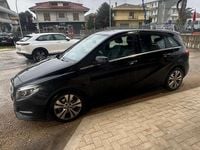 Usata Mercedes B200 136 CV (100 kW) 2019 Nero Monovolume