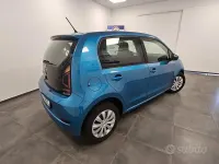 Usata VW up! Move 60 CV (44 kW) 2018 Bluazzurro Utilitaria