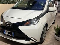 Usata Toyota Aygo 69 CV (50 kW) 2015 Bianco Utilitaria
