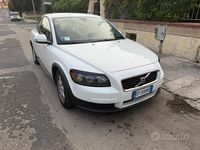 Usata Volvo C30 109 CV (80 kW) 2010 Bianco Utilitaria