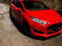 Usata Ford Fiesta ST-Line 95 CV (69 kW) 2016 Rosso Utilitaria