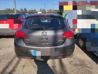 Käytetty Opel Astra Cosmo 110 HP (80 kW) 2012 Sedan