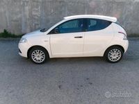 Usata Lancia Ypsilon 69 CV (50 kW) 2018 Bianco Utilitaria