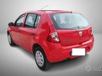 Usata Dacia Sandero 74 CV (54 kW) 2010 Rosso Berlina