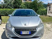 Usata Peugeot 208 82 CV (60 kW) 2014 Grigio Utilitaria
