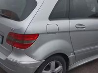 Usata Mercedes B200 140 CV (102 kW) 2009 Monovolume