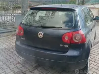 Usata VW Golf IV Trendline 105 CV (77 kW) 2004 Blu Berlina