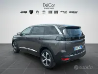 Occasion Peugeot 5008 Allure 131 ch (96 kW) 2023 Gris SUV
