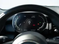 Usata Mini ONE 75 CV (55 kW) 2021 Verde Utilitaria