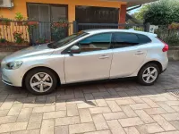 Usata Volvo V40 120 CV (88 kW) 2018 Grigio Berlina