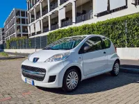 Usata Peugeot 107 68 CV (50 kW) 2011 Bianco Utilitaria