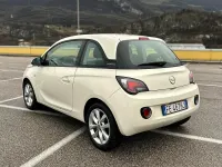 Usado Opel Adam 87 CV (63 kW) 2016 Blanco Utilitario