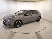 Usata Mercedes A160 Executive 109 CV (80 kW) 2021 Grigio scuro met. Utilitaria