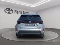 Usata Toyota Yaris Lounge 116 CV (85 kW) 2024 Grigio Utilitaria
