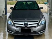 Usata Mercedes B180 109 CV (80 kW) 2012 Grigio Monovolume