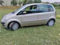 Usata Lancia Musa 95 CV (69 kW) 2006 Giallo Monovolume