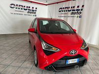 Usata Toyota Aygo Connect Style 72 CV (52 kW) 2021 Rosso pastello Utilitaria