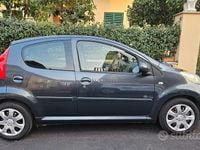 Usata Peugeot 107 68 CV (50 kW) 2011 Nero Utilitaria