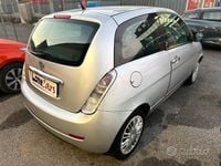 Usata Lancia Ypsilon 77 CV (56 kW) 2011 Grigio Utilitaria