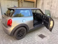 Usata Mini ONE 102 CV (75 kW) 2018 Grigio Utilitaria