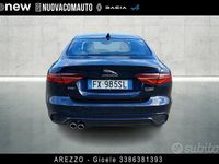 Usata Jaguar XE R-Dynamic 180 CV (132 kW) 2019 Blu Berlina