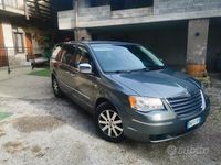 Usata Chrysler Grand Voyager 163 CV (119 kW) 2009 Grigio Monovolume