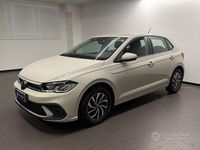 Usata VW Polo Life 95 CV (69 kW) 2023 Grigio Utilitaria