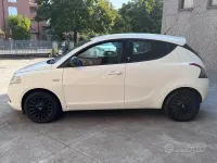 Usata Lancia Ypsilon Gold 69 CV (50 kW) 2015 Bianco Utilitaria