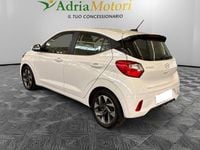 Usata Hyundai i10 67 CV (49 kW) 2023 Bianco Utilitaria