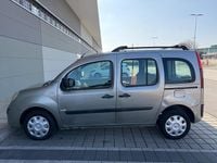 Usata Renault Kangoo 106 CV (77 kW) 2011 Argento Monovolume