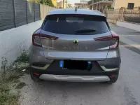Usata Renault Captur Techno 101 CV (74 kW) 2024 Grigio SUV