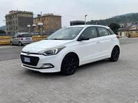 Usata Hyundai i20 82 CV (60 kW) 2016 Bianco Berlina