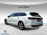 Usata VW Passat 122 CV (89 kW) 2024 0q bianco puro Station wagon