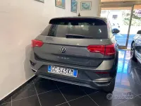 Usata VW T-Roc Style 110 CV (80 kW) 2021 Grigio SUV