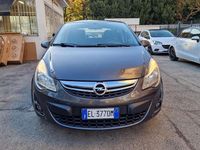 Usata Opel Corsa Cosmo 101 CV (74 kW) 2012 Grigio Berlina